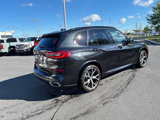 Used 2021 BMW X5 xDrive40i w/ M Sport Package AWD/4WD image 10