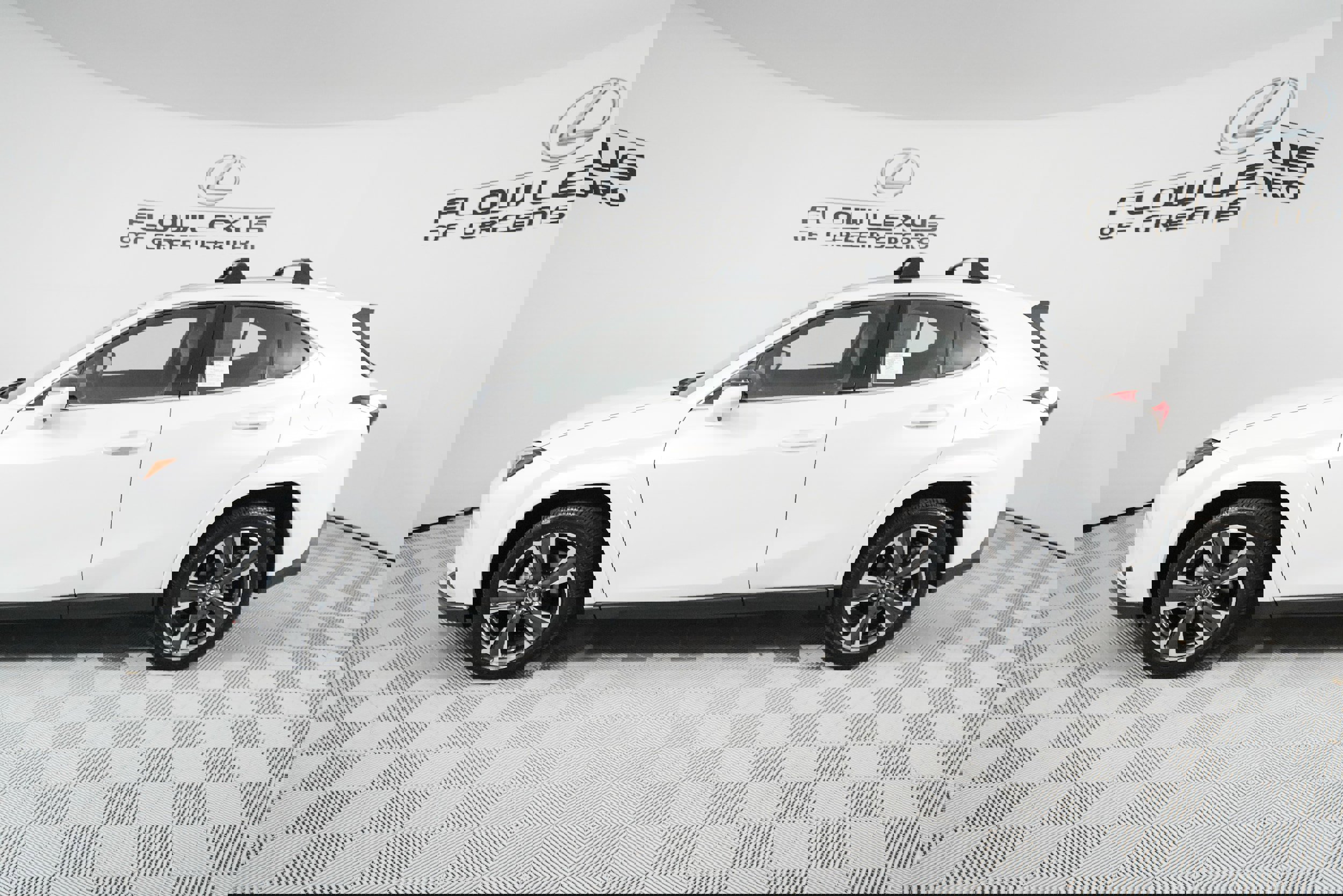 New 2025 Lexus UX 300h FWD image 4