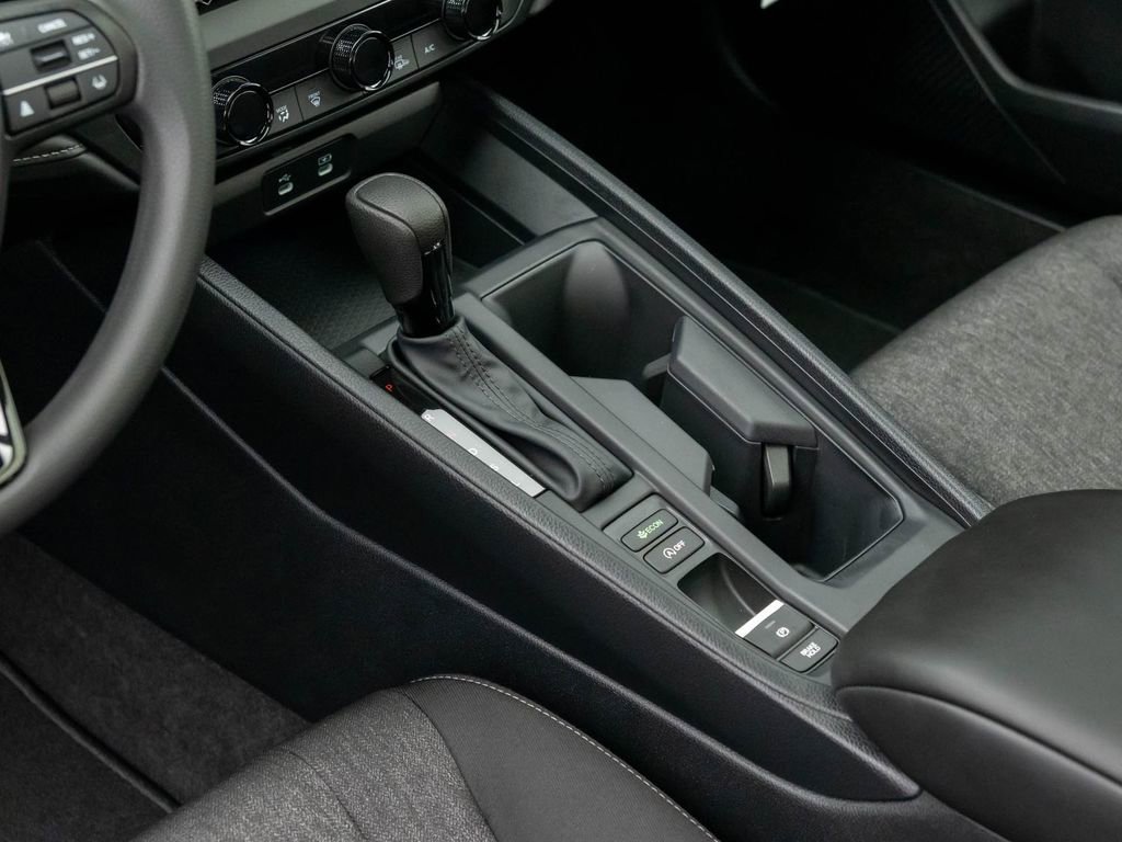Certified 2025 Honda Accord SE image 10