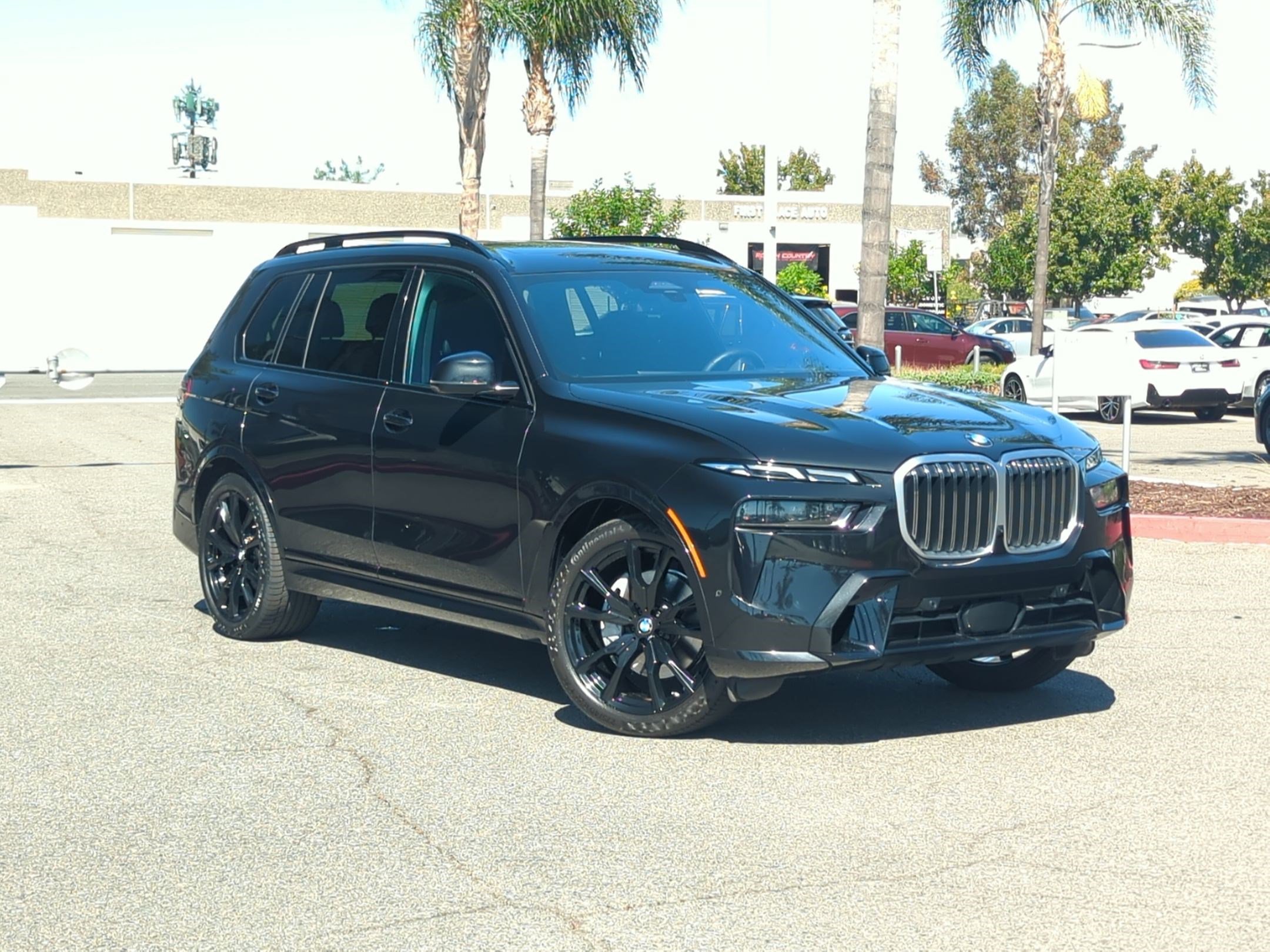 Certified 2023 BMW X7 xDrive40i w/ M Sport Package image 2