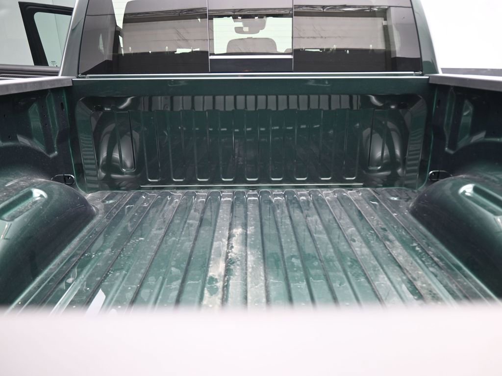 New 2026 RAM 1500 4x4 Crew Cab image 14