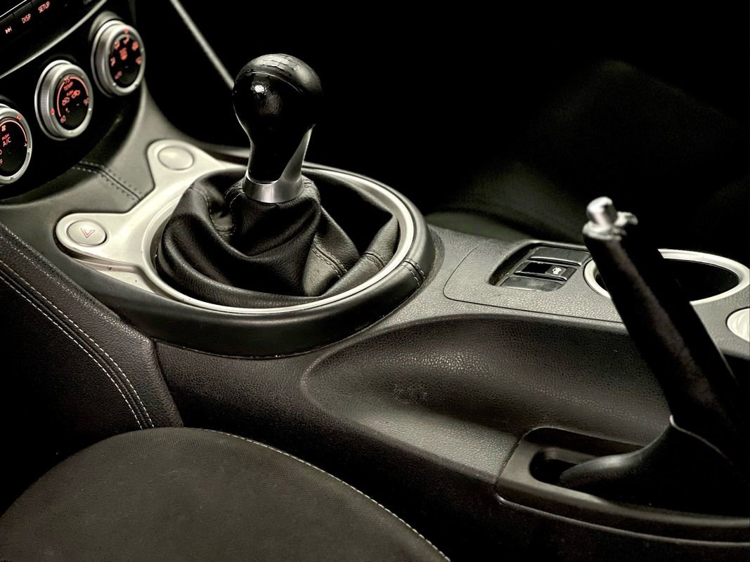 Used 2020 Nissan 370Z Coupe RWD image 18