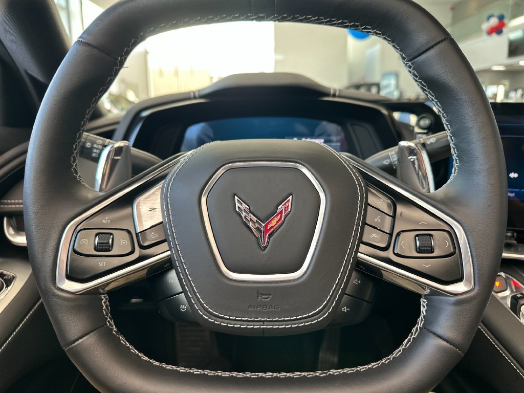 Used 2025 Chevrolet Corvette Stingray Preferred Conv w/ 2LT RWD image 19