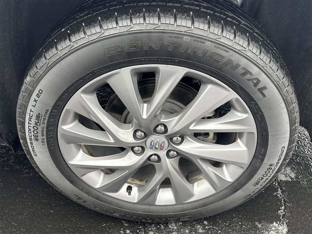 Used 2025 Buick Enclave Preferred w/ LPO, Floor Liner Package image 33