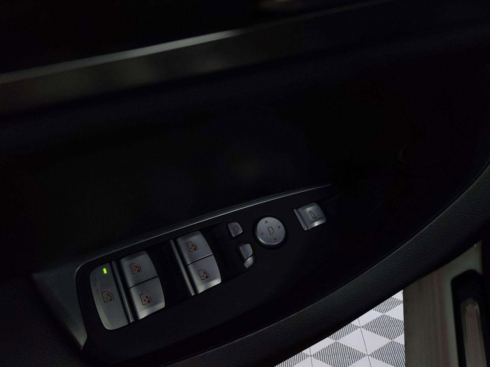 Certified 2023 BMW X3 xDrive30i w/ M Sport Package image 11