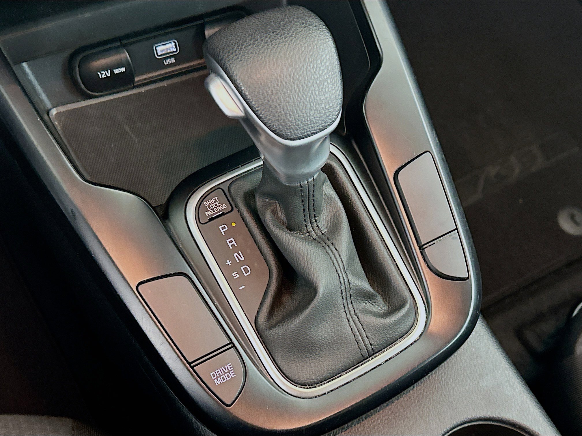 Used 2025 Kia Soul LX w/ LX Technology Package FWD image 24