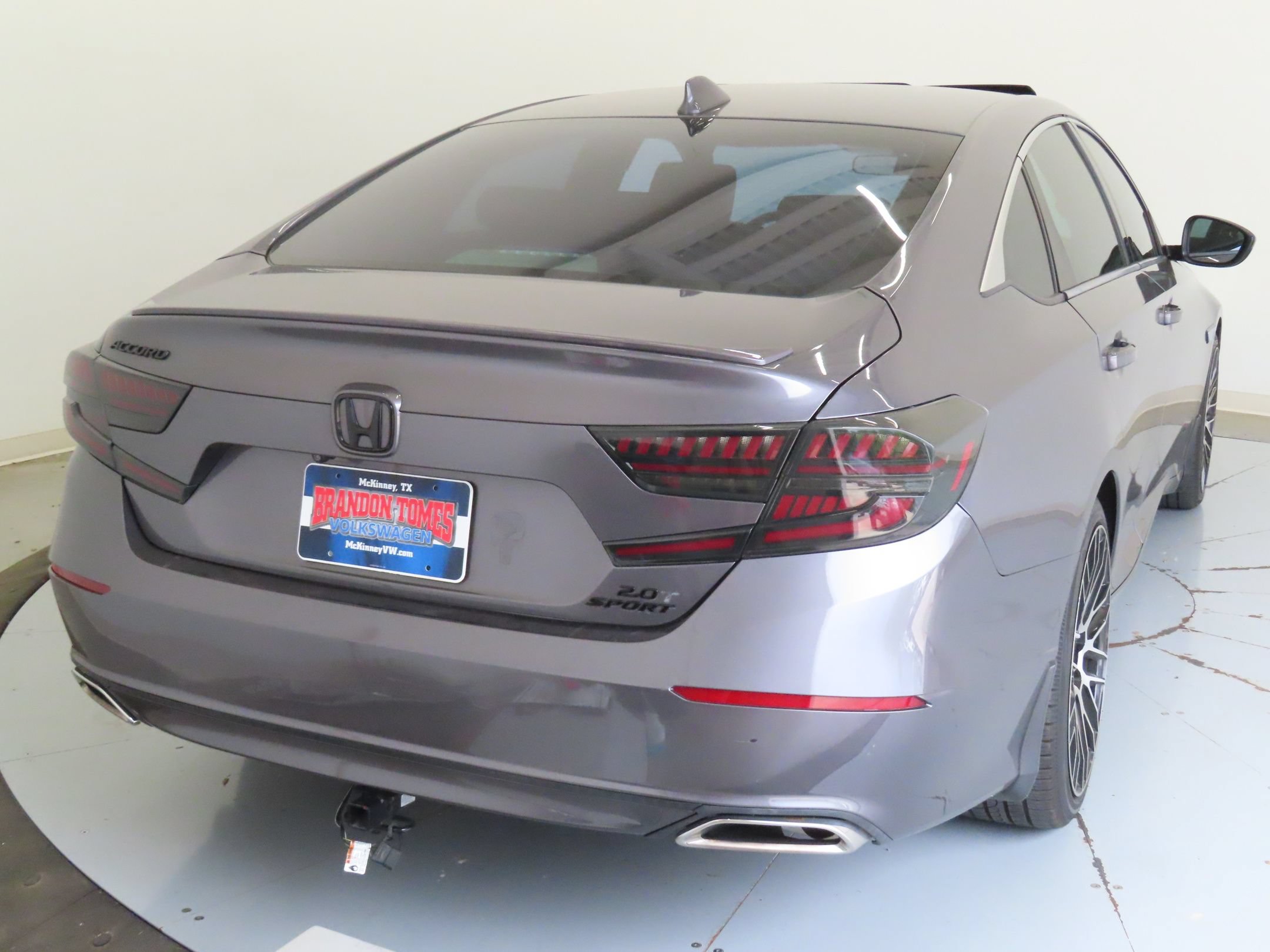 Used 2018 Honda Accord Sport image 3