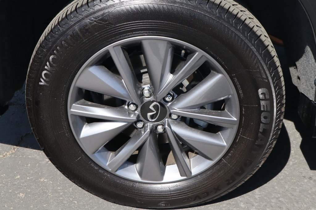 Used 2025 INFINITI QX80 Pure RWD image 11