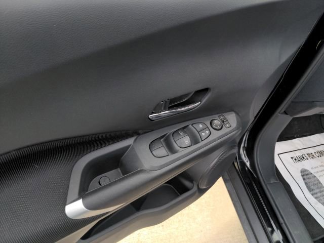 Certified 2024 Nissan Kicks SV image 9