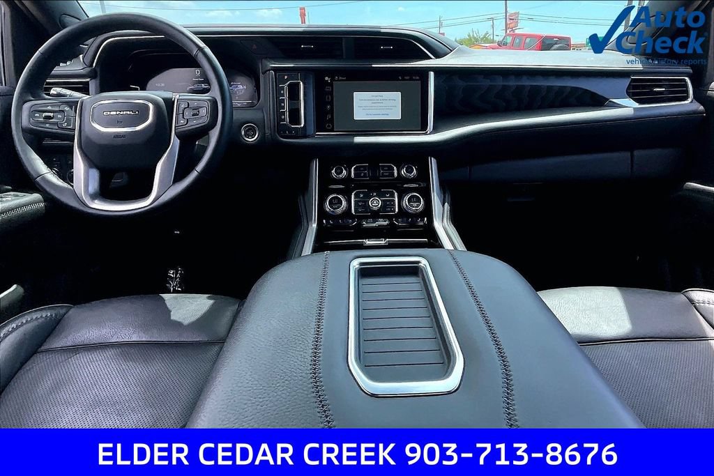 Used 2023 GMC Yukon Denali AWD/4WD image 16