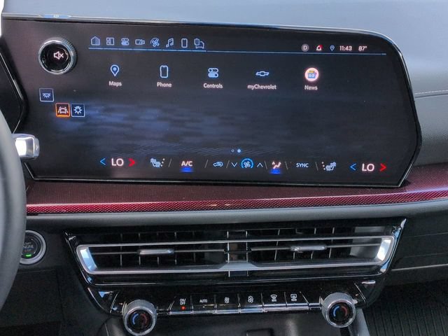 Used 2024 Chevrolet Traverse Z71 AWD/4WD image 23