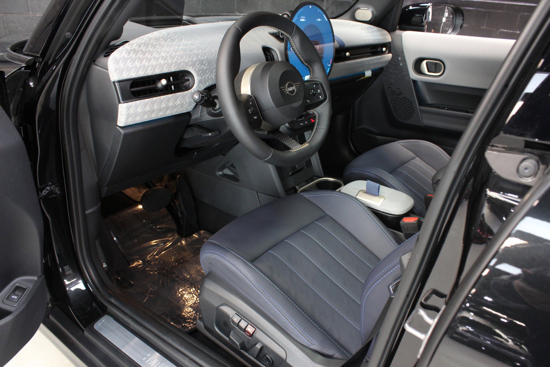 Used 2025 MINI Cooper S image 29