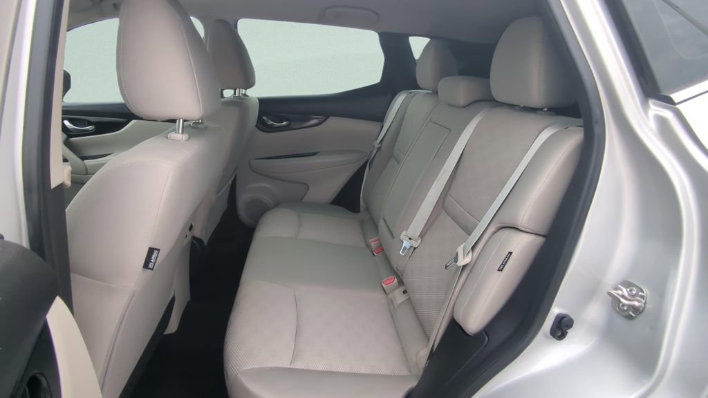 Certified 2021 Nissan Rogue Sport SV FWD image 10