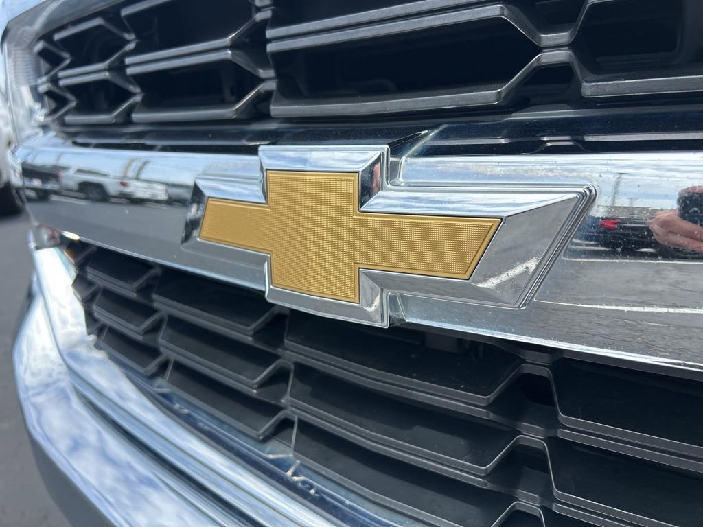 Used 2017 Chevrolet Silverado 1500 LT AWD/4WD image 10