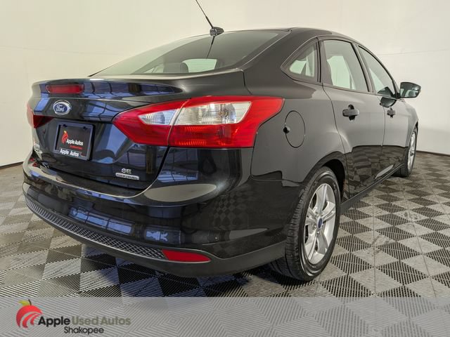 Used 2014 Ford Focus SE w/ SE Winter Package FWD image 5