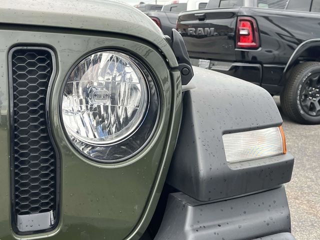 Used 2022 Jeep Wrangler Unlimited Sport AWD/4WD image 9