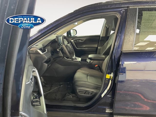 Used 2022 Toyota RAV4 XLE AWD/4WD image 11