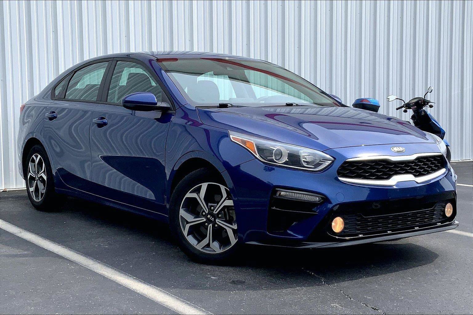 Used 2021 Kia Forte LXS FWD image 2