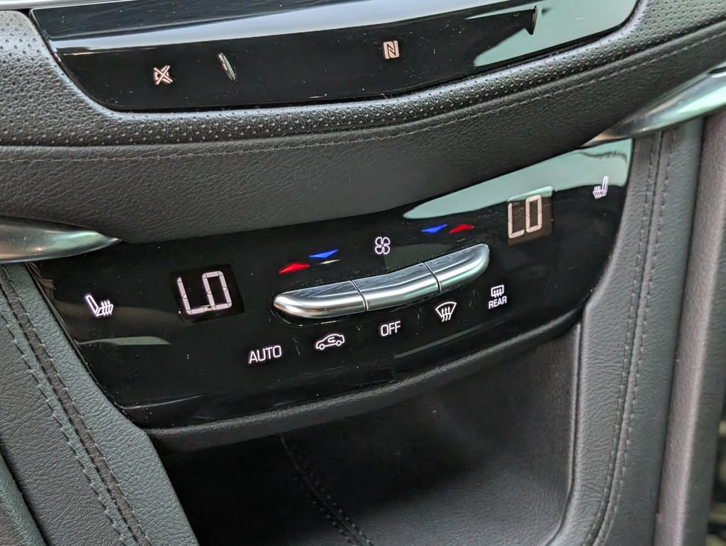 Used 2021 Cadillac XT6 Luxury FWD image 28