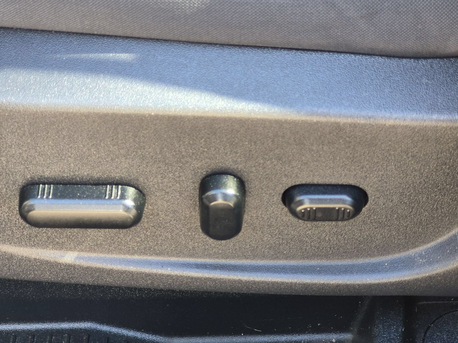 Used 2019 Ford Escape SE FWD image 18