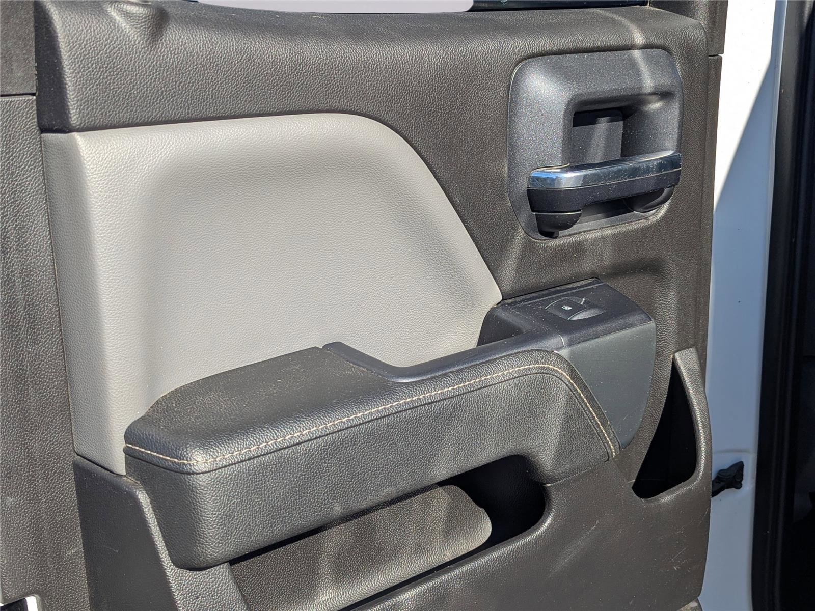 Used 2015 Chevrolet Silverado 1500 LT w/ LT Convenience Package image 11