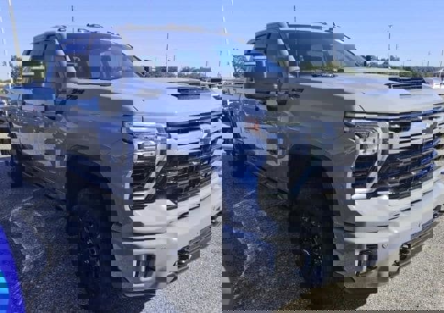 Used 2024 Chevrolet Silverado 3500 LTZ w/ LTZ Plus Package image 2