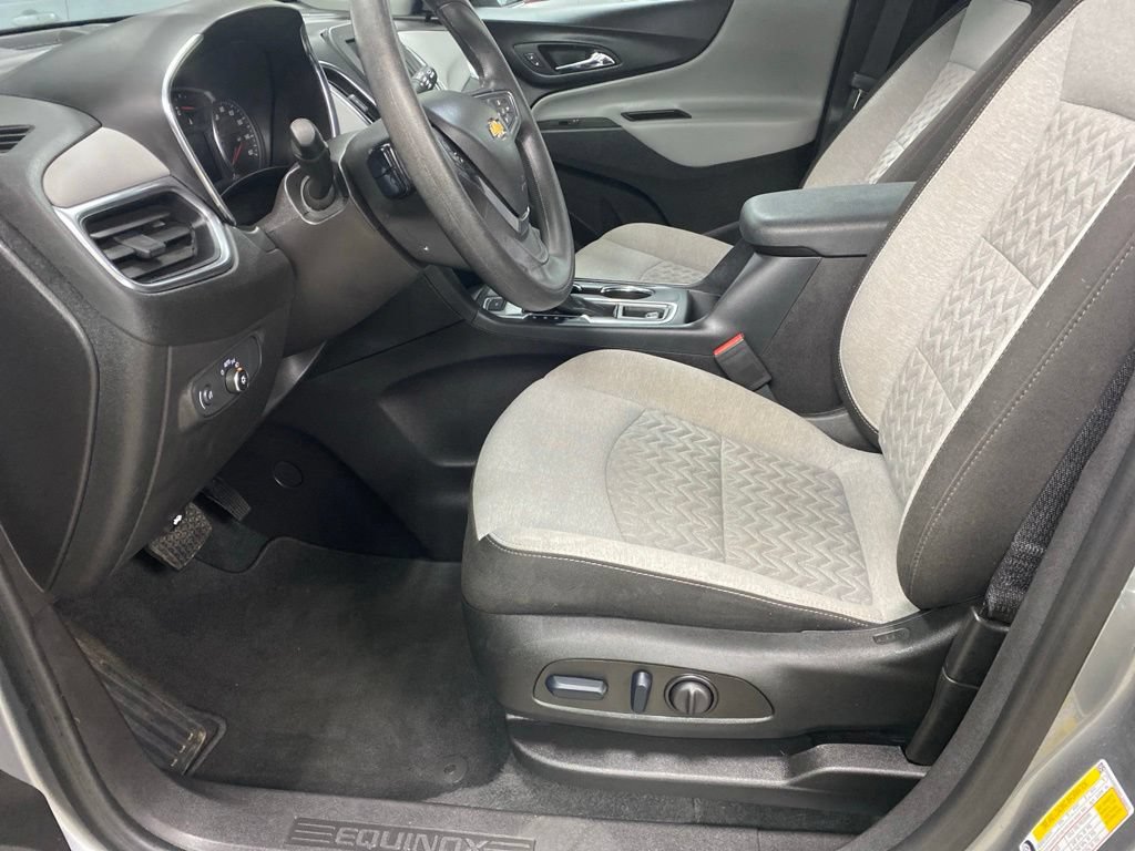 Used 2024 Chevrolet Equinox LS w/ LS Convenience Package AWD/4WD image 5