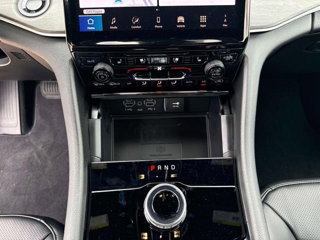 New 2025 Jeep Grand Cherokee L Limited w/ Luxury Tech Group II RWD image 19