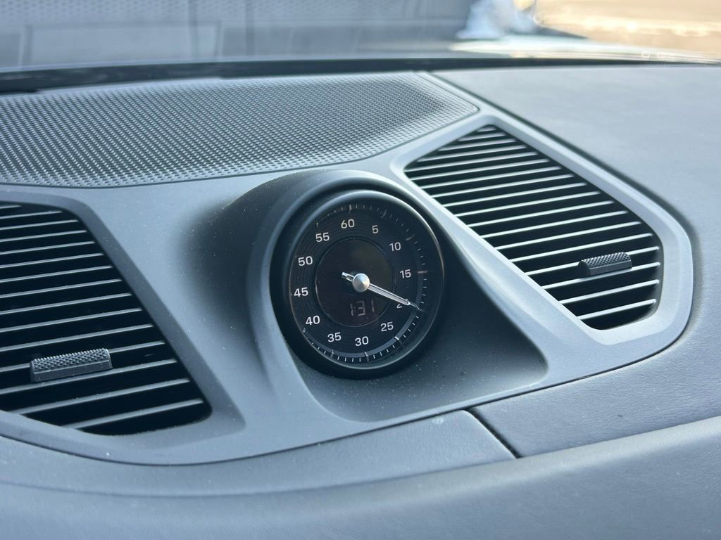 Certified 2025 Porsche Cayenne Coupe image 27