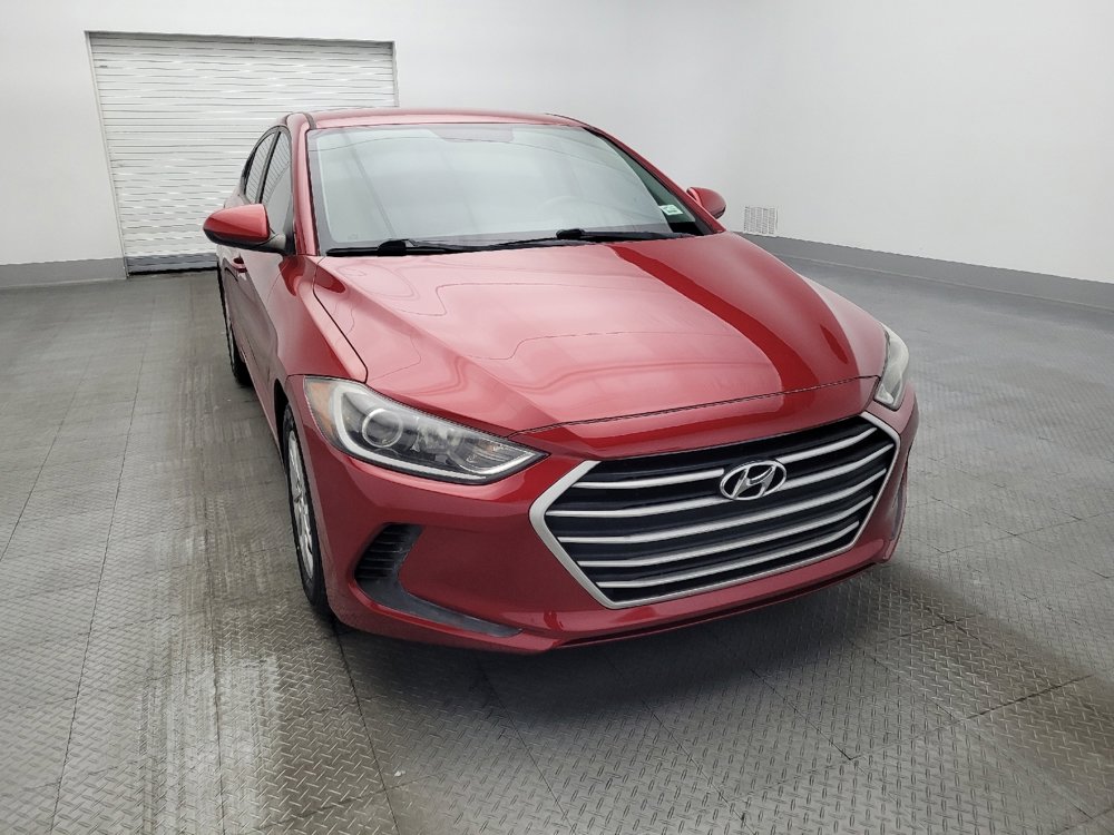 Used 2018 Hyundai Elantra SE w/ Cargo Package FWD image 13