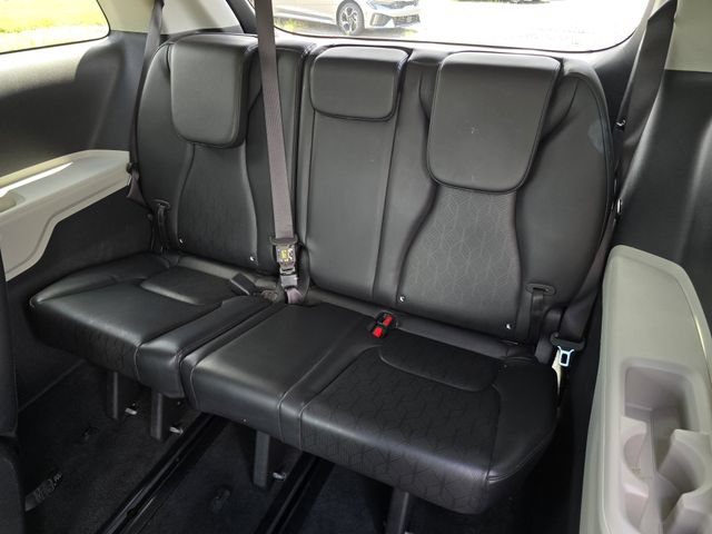 Certified 2022 Kia Carnival LX FWD image 16