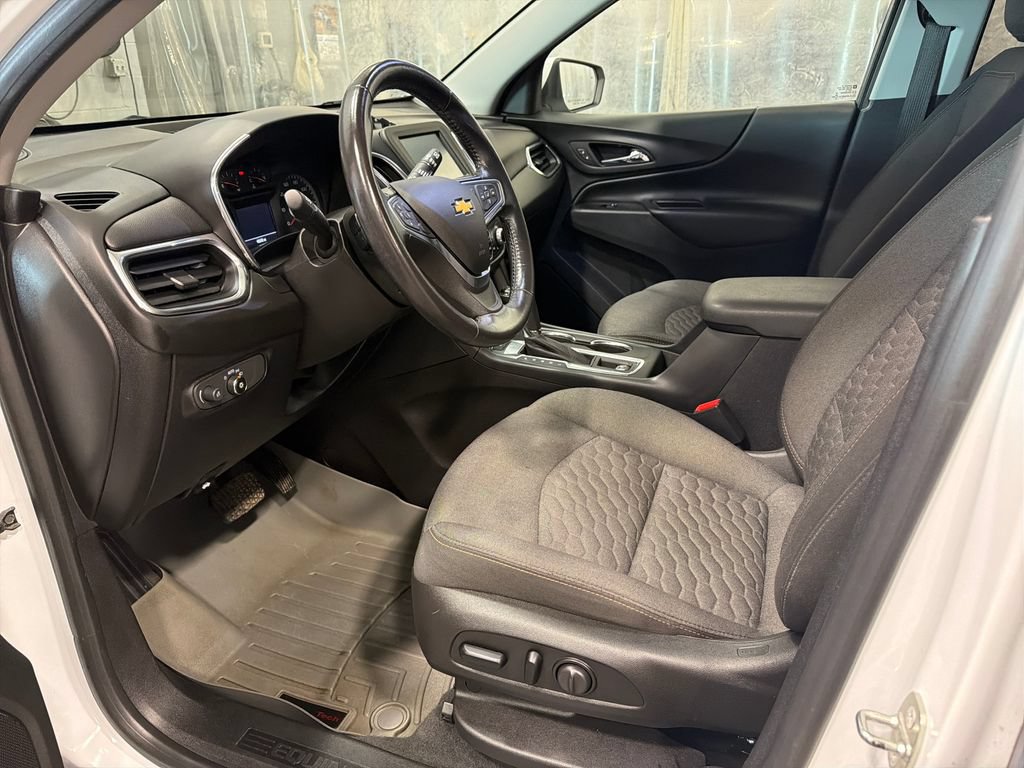Used 2018 Chevrolet Equinox LT AWD/4WD image 3
