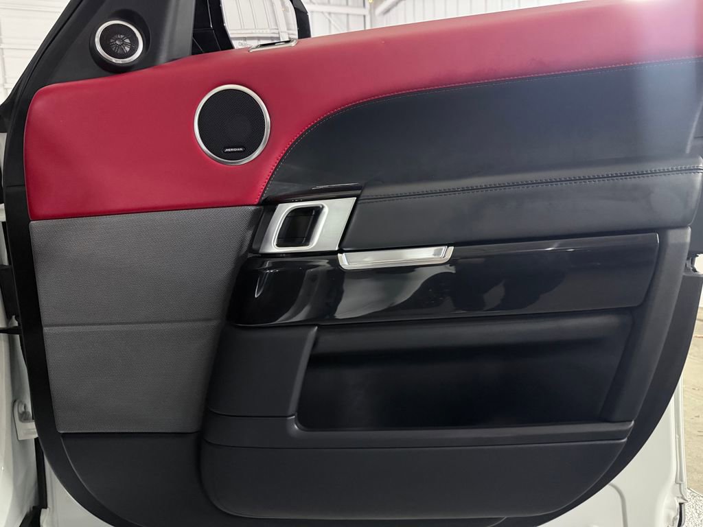 Used 2021 Land Rover Range Rover Sport HST image 29