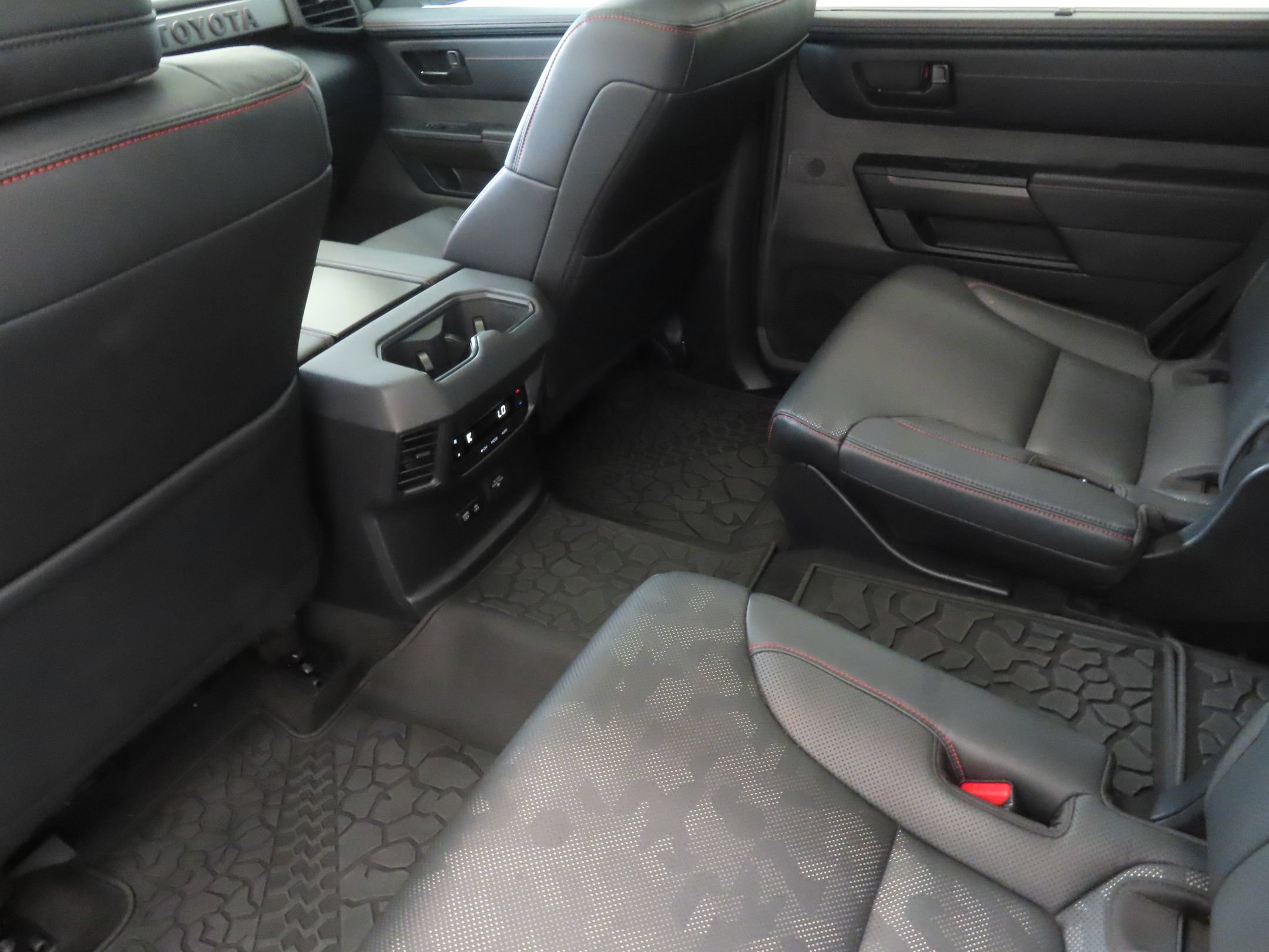 Used 2025 Toyota Sequoia TRD Pro AWD/4WD image 23