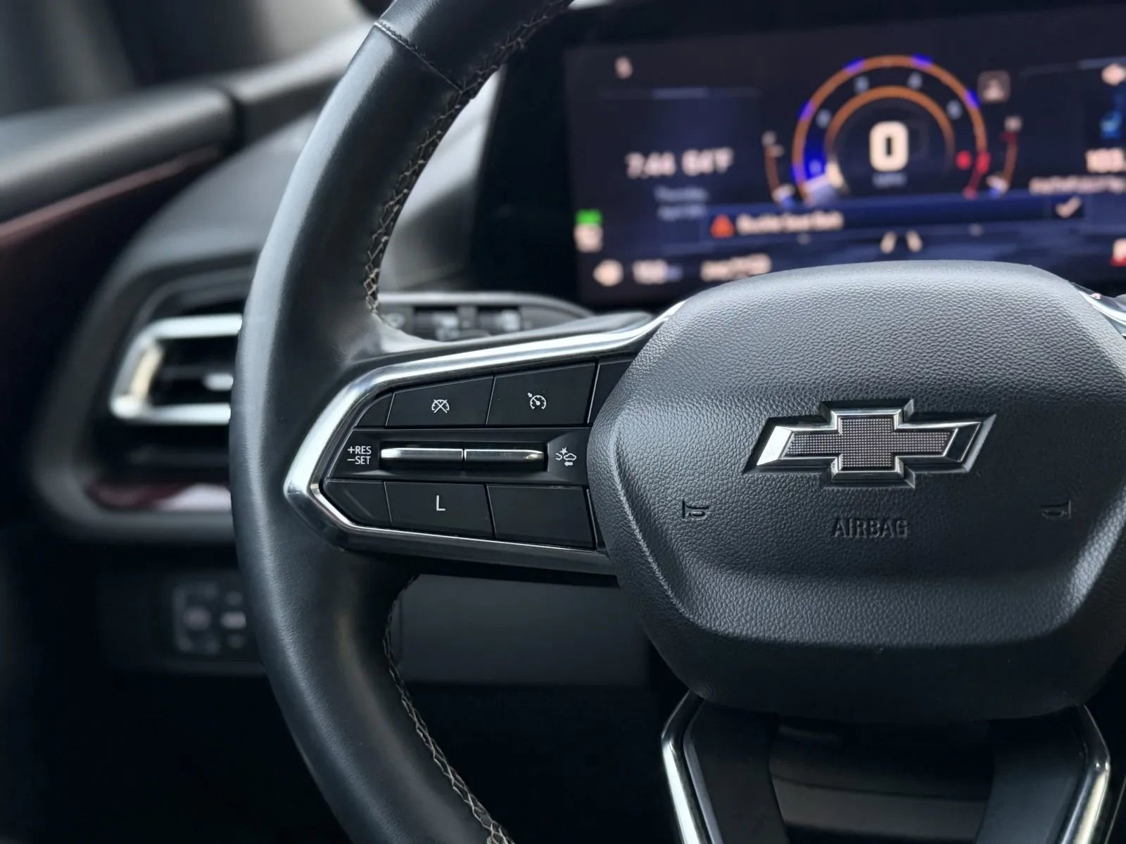 Used 2024 Chevrolet Traverse Z71 w/ LPO, Cargo Package image 25