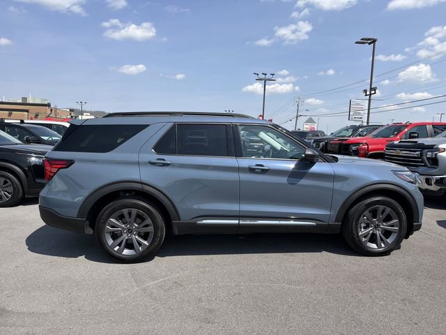 Used 2025 Ford Explorer Active w/ Active Comfort Package AWD/4WD image 5