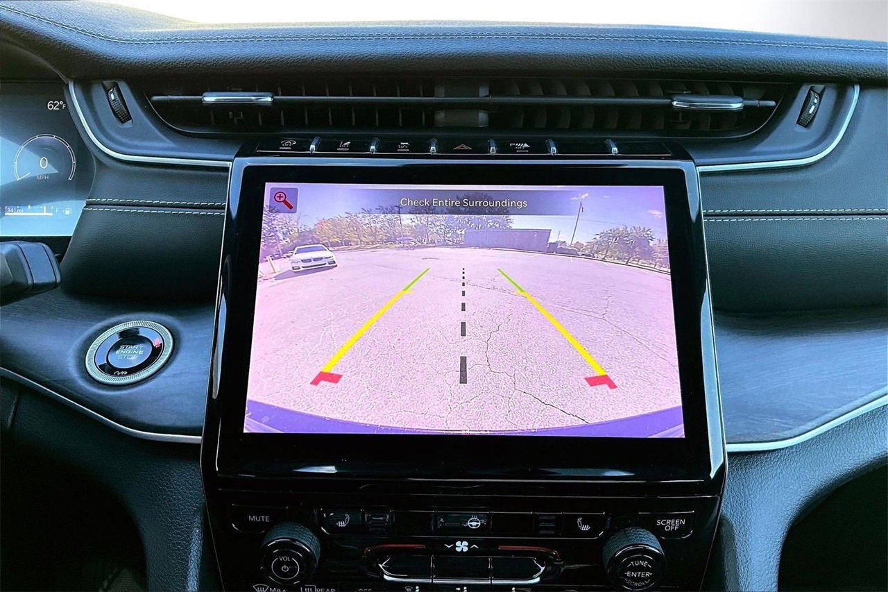 Certified 2024 Jeep Grand Cherokee Limited image 13