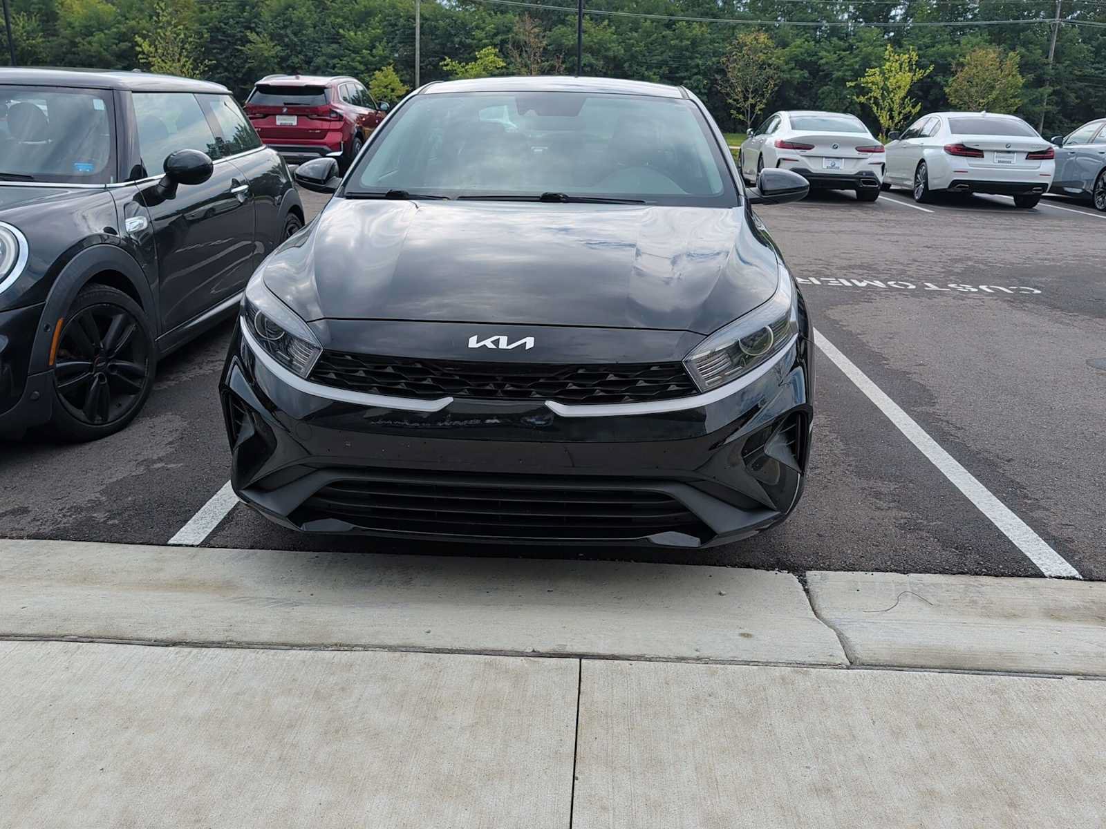 Used 2022 Kia Forte LXS FWD image 2