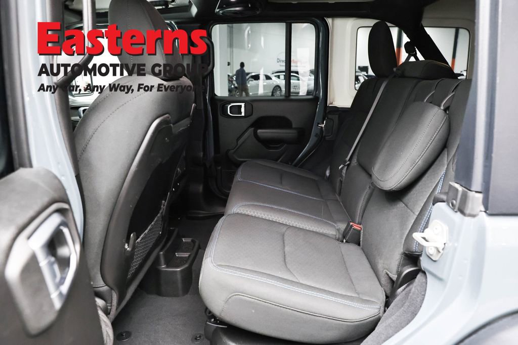 Used 2024 Jeep Wrangler Unlimited Rubicon 4xe image 22
