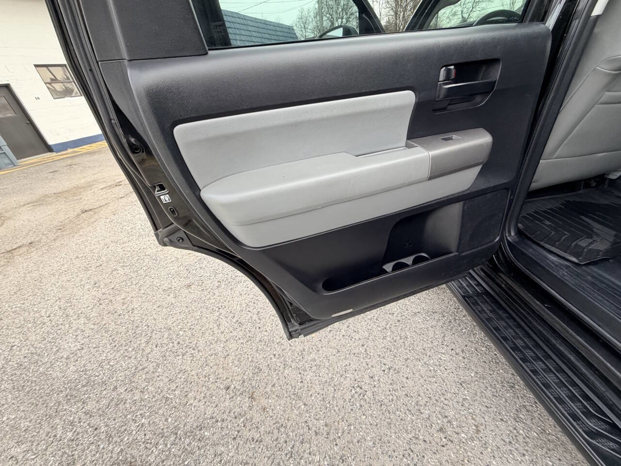 Used 2013 Toyota Sequoia SR5 w/ Premium Pkg image 47