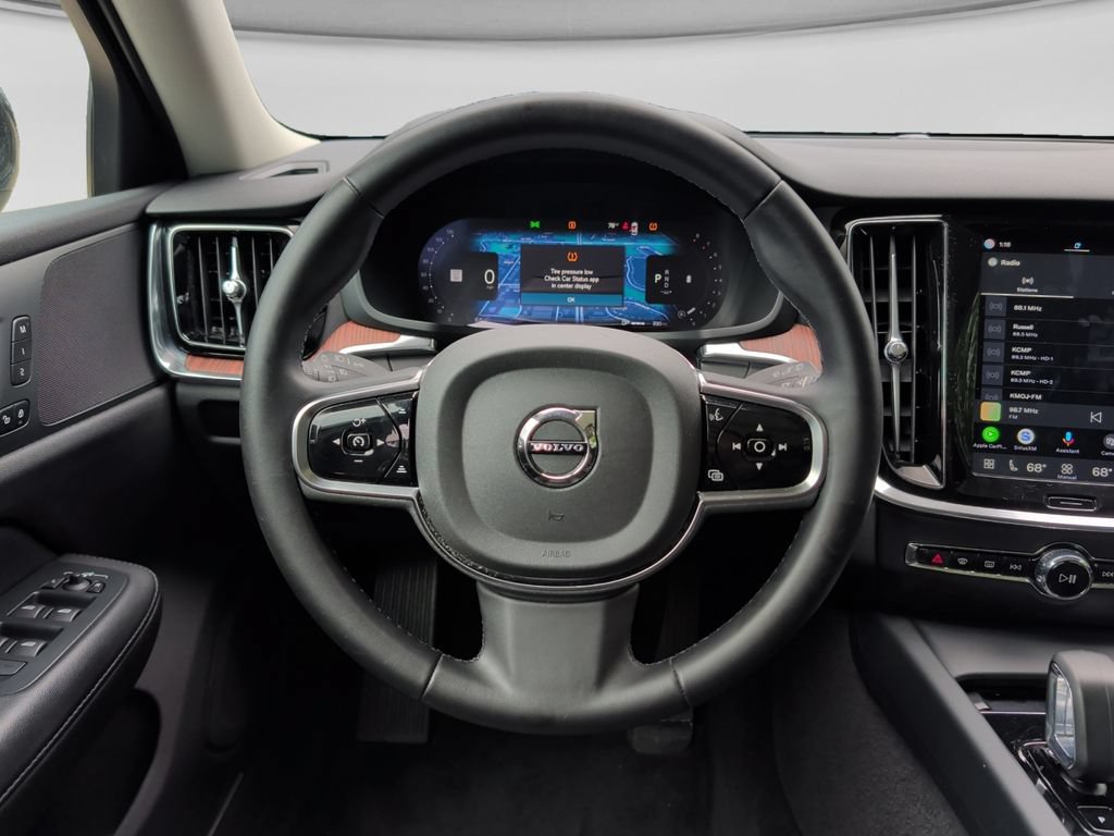 Used 2025 Volvo V60 B5 Cross Country Plus AWD/4WD image 11