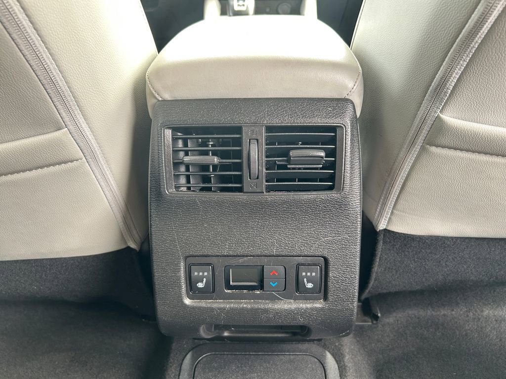 Used 2024 Mitsubishi Outlander SEL image 25