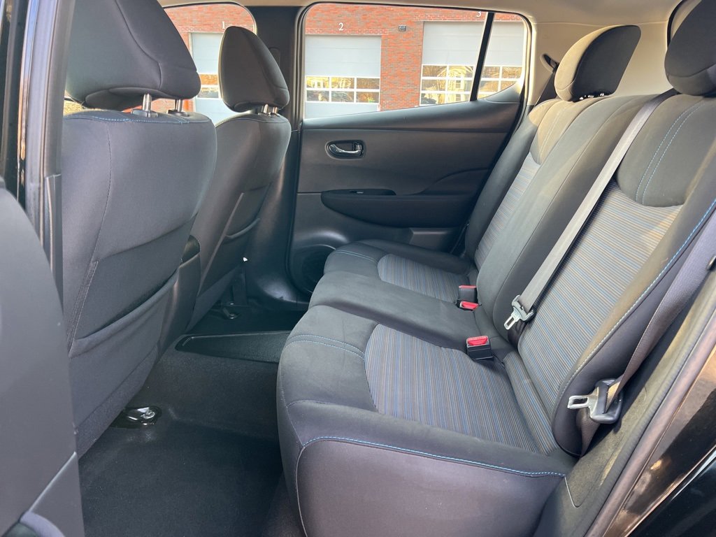 Used 2018 Nissan Leaf SV w/ SV Technology Package image 25