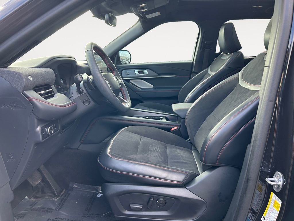 Used 2025 Ford Explorer ST AWD/4WD image 15