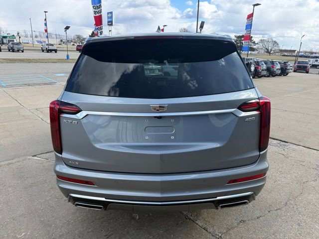 Used 2025 Cadillac XT6 Premium Luxury image 4