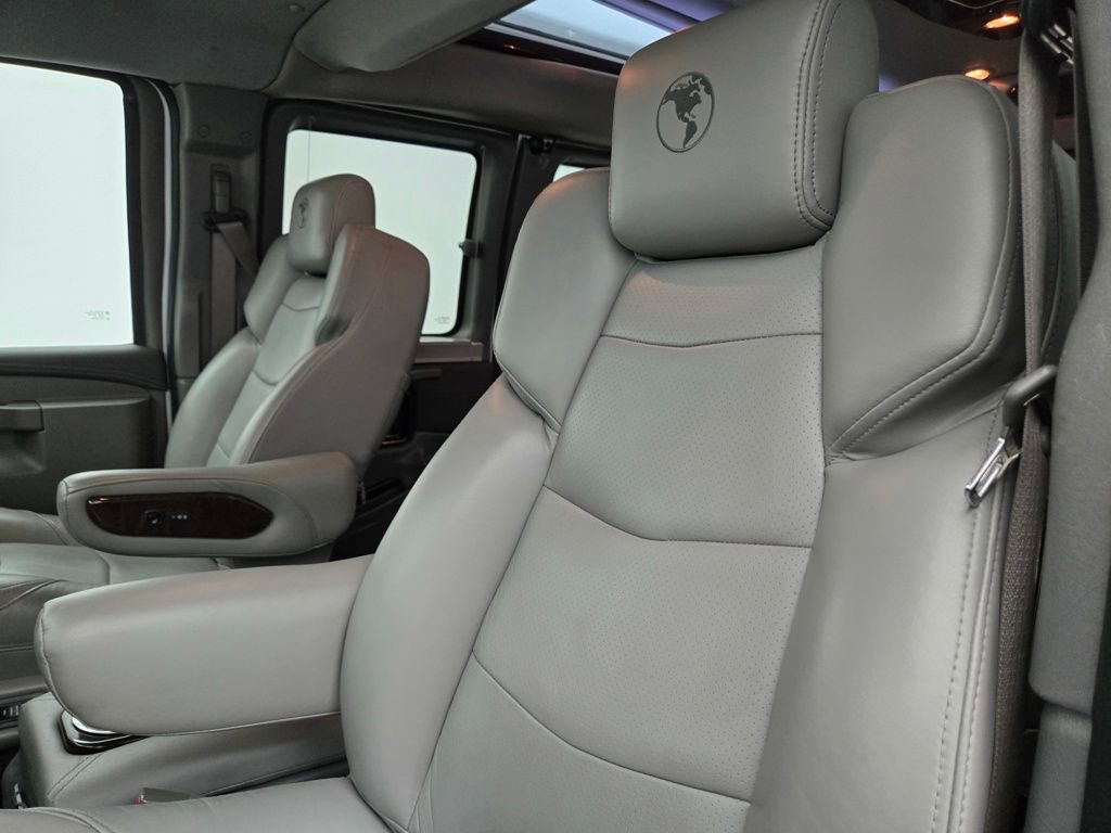 Used 2020 GMC Savana 2500 Explorer Limited SE image 19