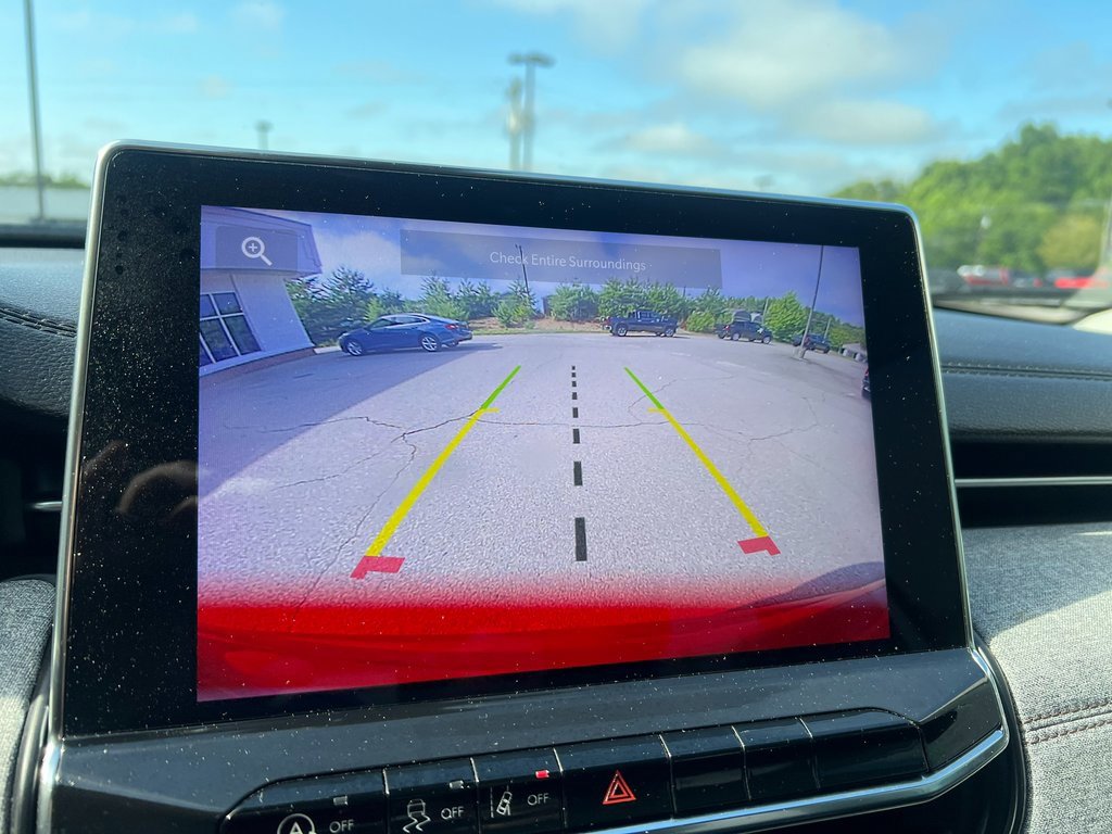 Used 2022 Jeep Compass Latitude image 24