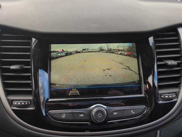 Used 2019 Chevrolet Trax LT w/ Sun & Sound Package image 22