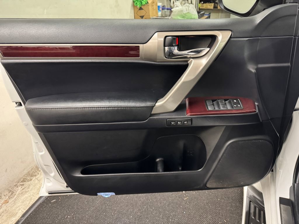 Used 2019 Lexus GX 460 Luxury image 14