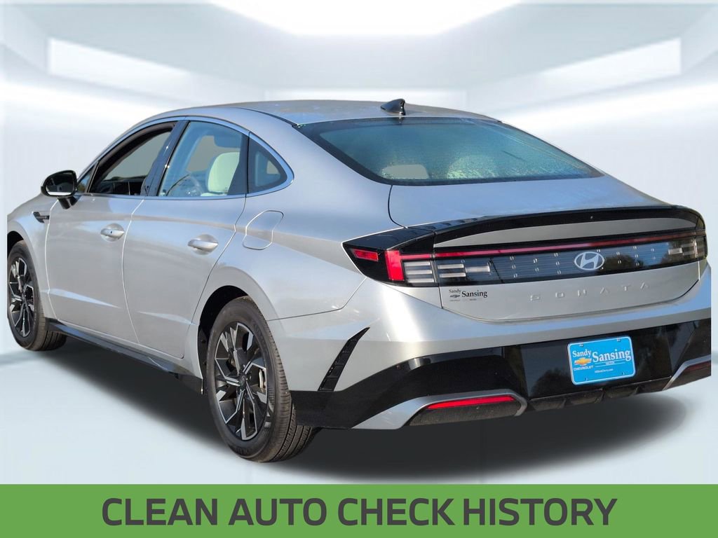Used 2025 Hyundai Sonata SEL image 2